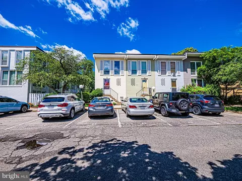 715 Delaware Ave SW #194, Washington, DC 20024