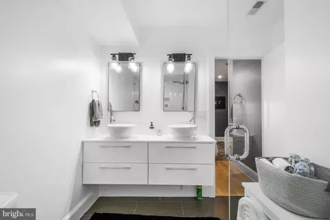 2221 M St NE #101, Washington, DC 20002 photo 29