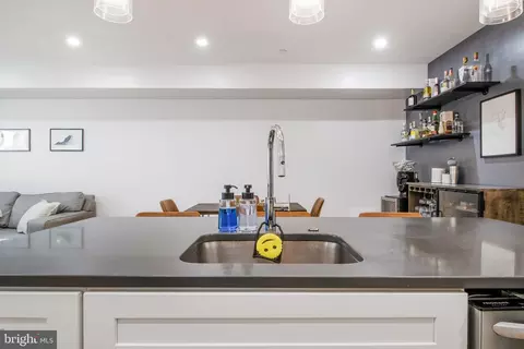 2221 M St NE #101, Washington, DC 20002 photo 10