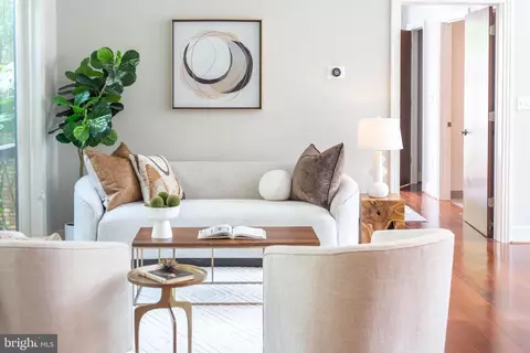 2360 Champlain St NW #2.3, Washington, DC 20009