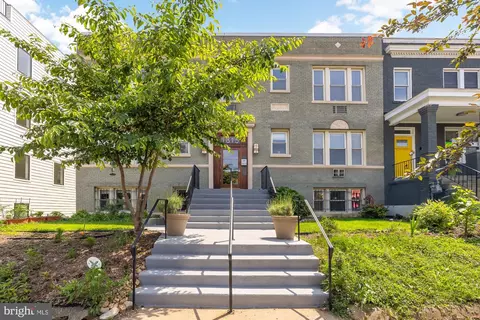 1815 A St SE #102, Washington, DC 20003