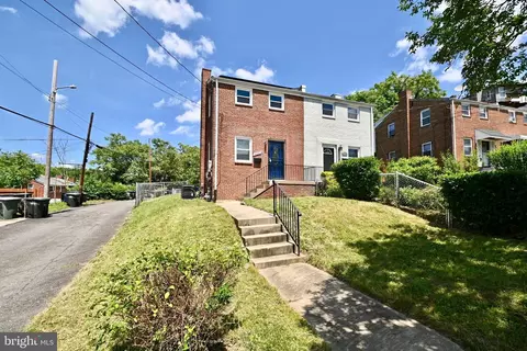4310 G St SE, Washington, DC 20019
