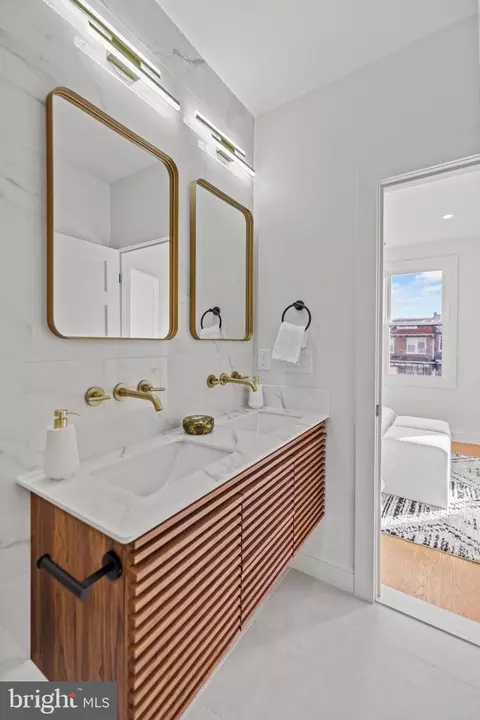 Bath - 1330 Queen St NE, Washington, DC 20002 photo 5 of 10