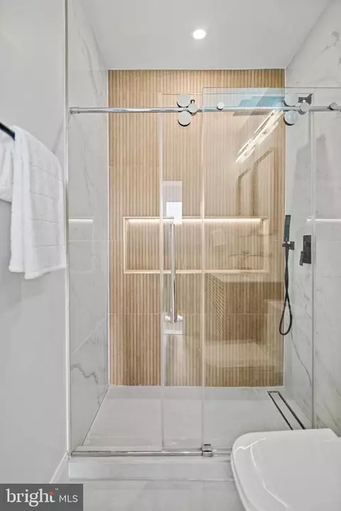 Bath - 1330 Queen St NE, Washington, DC 20002 photo 3 of 10