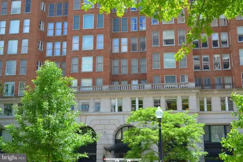 601 Pennsylvania NW #901, Washington, DC 20004