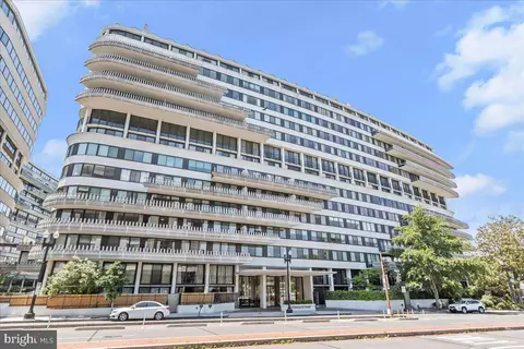 2700 Virginia Ave NW #910, Washington, DC 20037