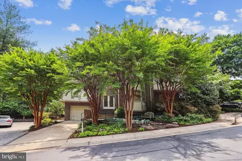 3029 Oregon Knolls Dr NW, Washington, DC 20015
