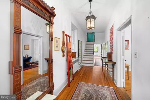 2918 P St NW, Washington, DC 20007 photo 2
