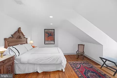 2918 P St NW, Washington, DC 20007 photo 11