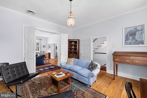 2918 P St NW, Washington, DC 20007 photo 4