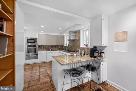 2918 P St NW, Washington, DC 20007 photo 8