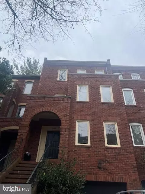 3926 Georgetown Ct NW, Washington, DC 20007