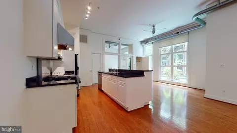 2380 Champlain St NW #103, Washington, DC 20009 photo 9