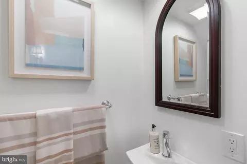 1024 Massachusetts Ave NE #2, Washington, DC 20002 photo 28