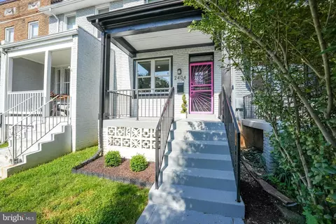 2404 2nd St NE, Washington, DC 20002