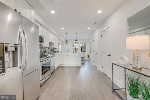 Entry Way - 2404 2nd St NE, Washington, DC 20002 photo 3 of 5