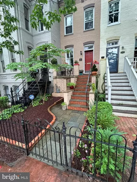 311 9th St SE, Washington, DC 20003