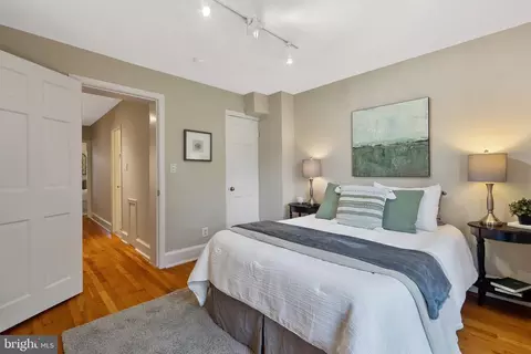311 9th St SE, Washington, DC 20003 photo 20