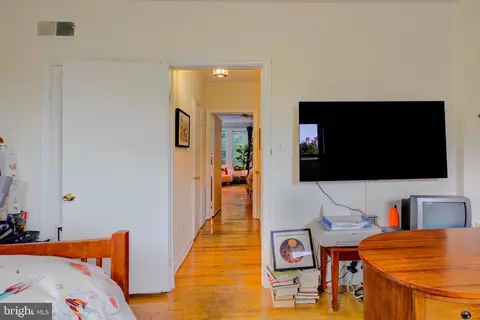 Bedroom - 605 E Se SE, Washington, DC 20003 photo 5 of 7