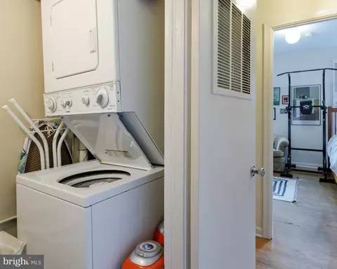 Other - 605 E Se SE, Washington, DC 20003 photo 3 of 10