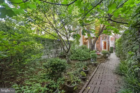 128 11th St SE, Washington, DC 20003 photo 44
