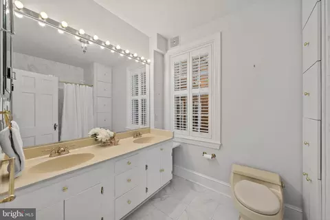 128 11th St SE, Washington, DC 20003 photo 18