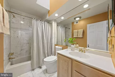 128 11th St SE, Washington, DC 20003 photo 25
