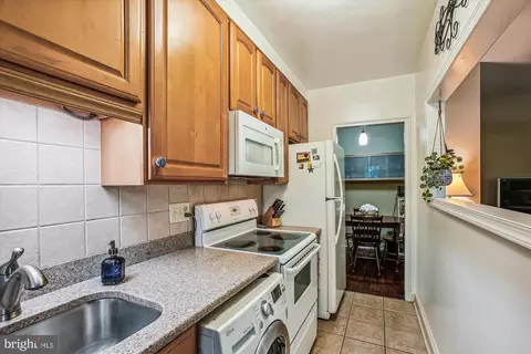 4870 Macarthur Blvd NW #5, Washington, DC 20007 photo 15