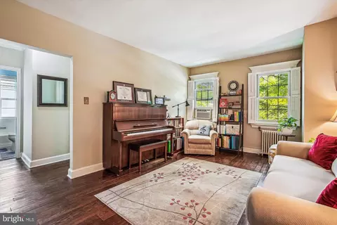 4870 Macarthur Blvd NW #5, Washington, DC 20007 photo 5
