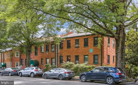 4870 Macarthur Blvd NW #5, Washington, DC 20007 photo 2