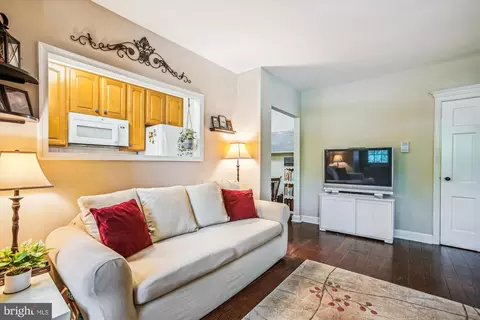 4870 Macarthur Blvd NW #5, Washington, DC 20007 photo 7