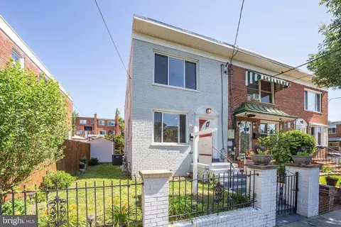 1248 Faraday Pl NE, Washington, DC 20017