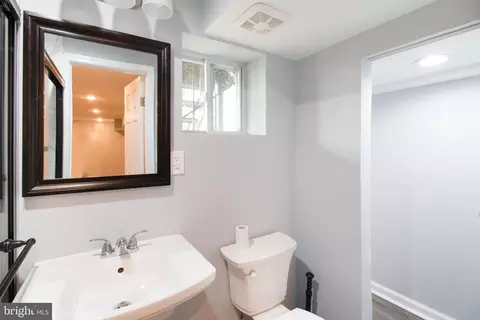 Bath - 1758 Lang Pl NE, Washington, DC 20002 photo 3 of 3