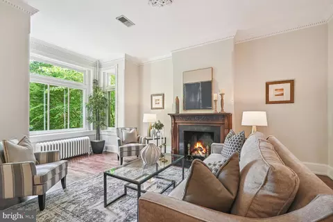 722 A St SE, Washington, DC 20003 photo 4