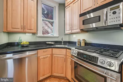 722 A St SE, Washington, DC 20003 photo 12