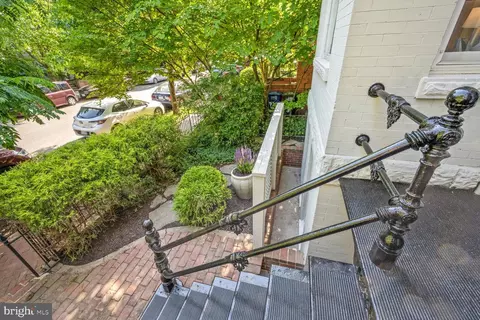 722 A St SE, Washington, DC 20003 photo 35