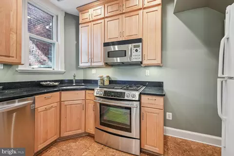 722 A St SE, Washington, DC 20003 photo 13