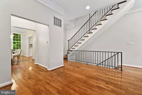 525 7th St SE, Washington, DC 20003 photo 12