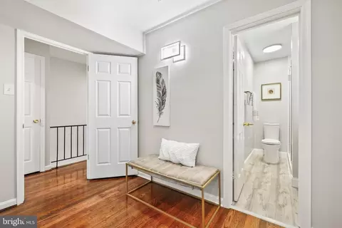 525 7th St SE, Washington, DC 20003 photo 15