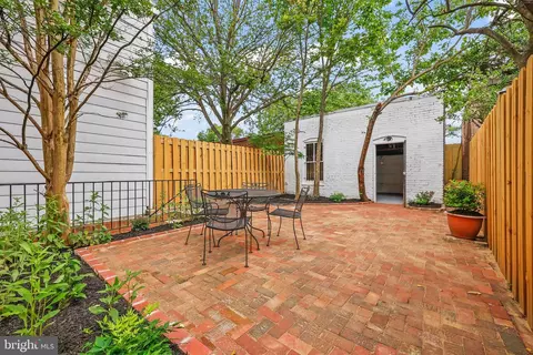 525 7th St SE, Washington, DC 20003 photo 30