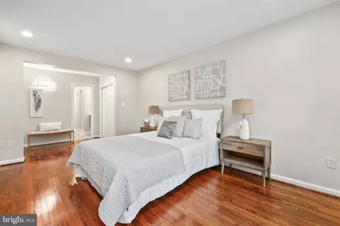 525 7th St SE, Washington, DC 20003 photo 14