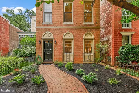 525 7th St SE, Washington, DC 20003 photo 39
