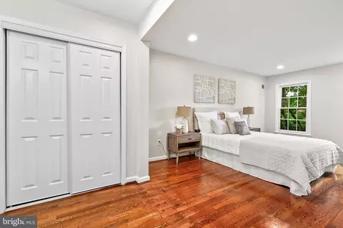 525 7th St SE, Washington, DC 20003 photo 13