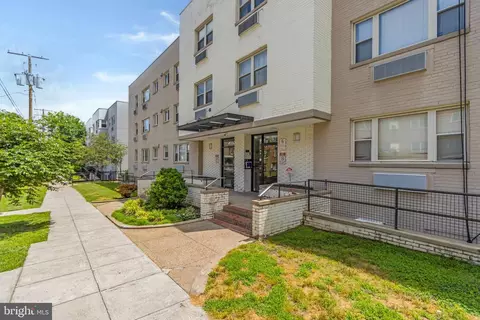 738 Longfellow St NW #315, Washington, DC 20011