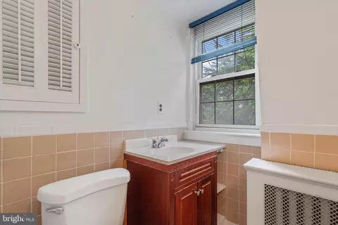 Bath - 16 3rd St NE, Washington, DC 20002 photo 4 of 4