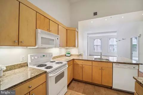 616 E Street St NW #312, Washington, DC 20004 photo 3