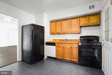 Kitchen - 820 Oglethorpe St NE, Washington, DC 20011 photo 2 of 2