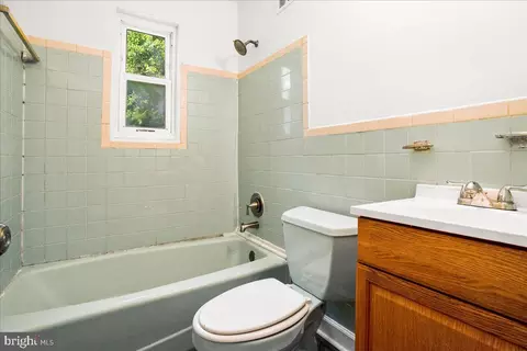 Bath - 820 Oglethorpe St NE, Washington, DC 20011 photo 1 of 1
