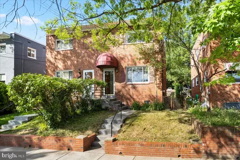 820 Oglethorpe St NE, Washington, DC 20011