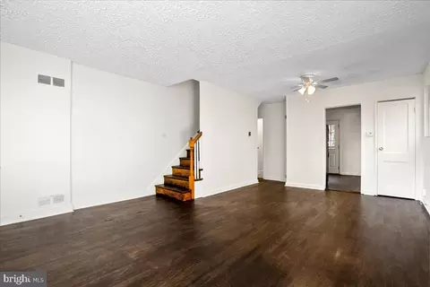 Living - 820 Oglethorpe St NE, Washington, DC 20011 photo 1 of 2